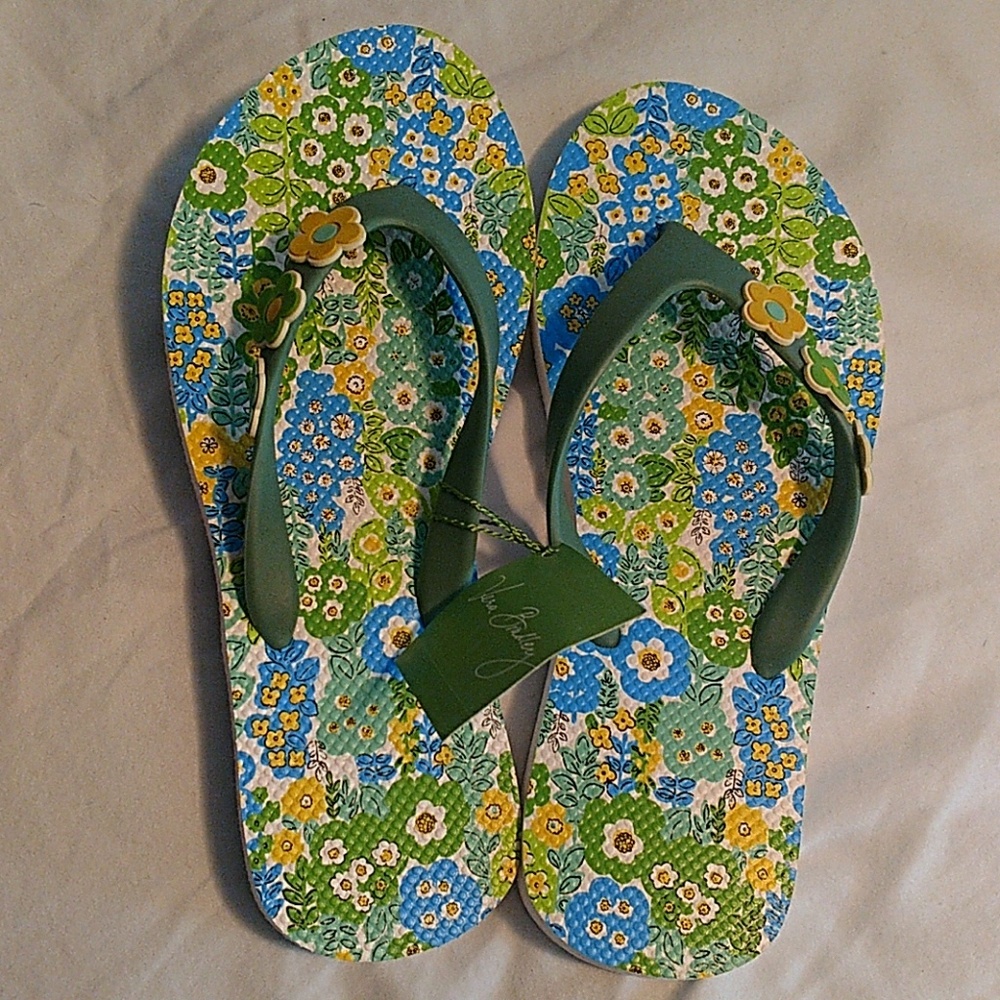 **2/$20**Vera Bradley flip flops size S NWT